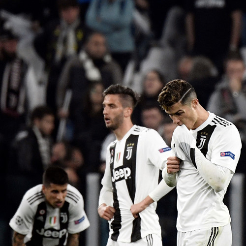 Cổ phiếu Juventus lao dốc sau cú sốc bị Ajax loại ở Champions League