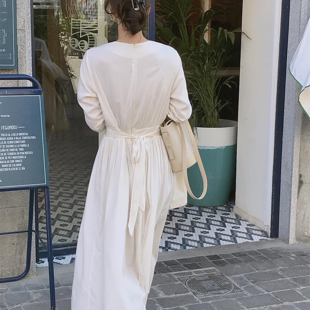 Cứ đến hè là các chị em ráo riết sắm 4 món đồ này, diện mát và quan trọng là sang năm không lỗi mốt