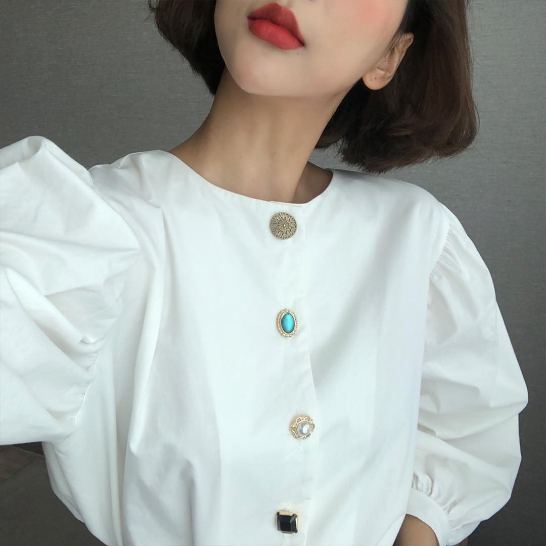 Cứ đến hè là các chị em ráo riết sắm 4 món đồ này, diện mát và quan trọng là sang năm không lỗi mốt