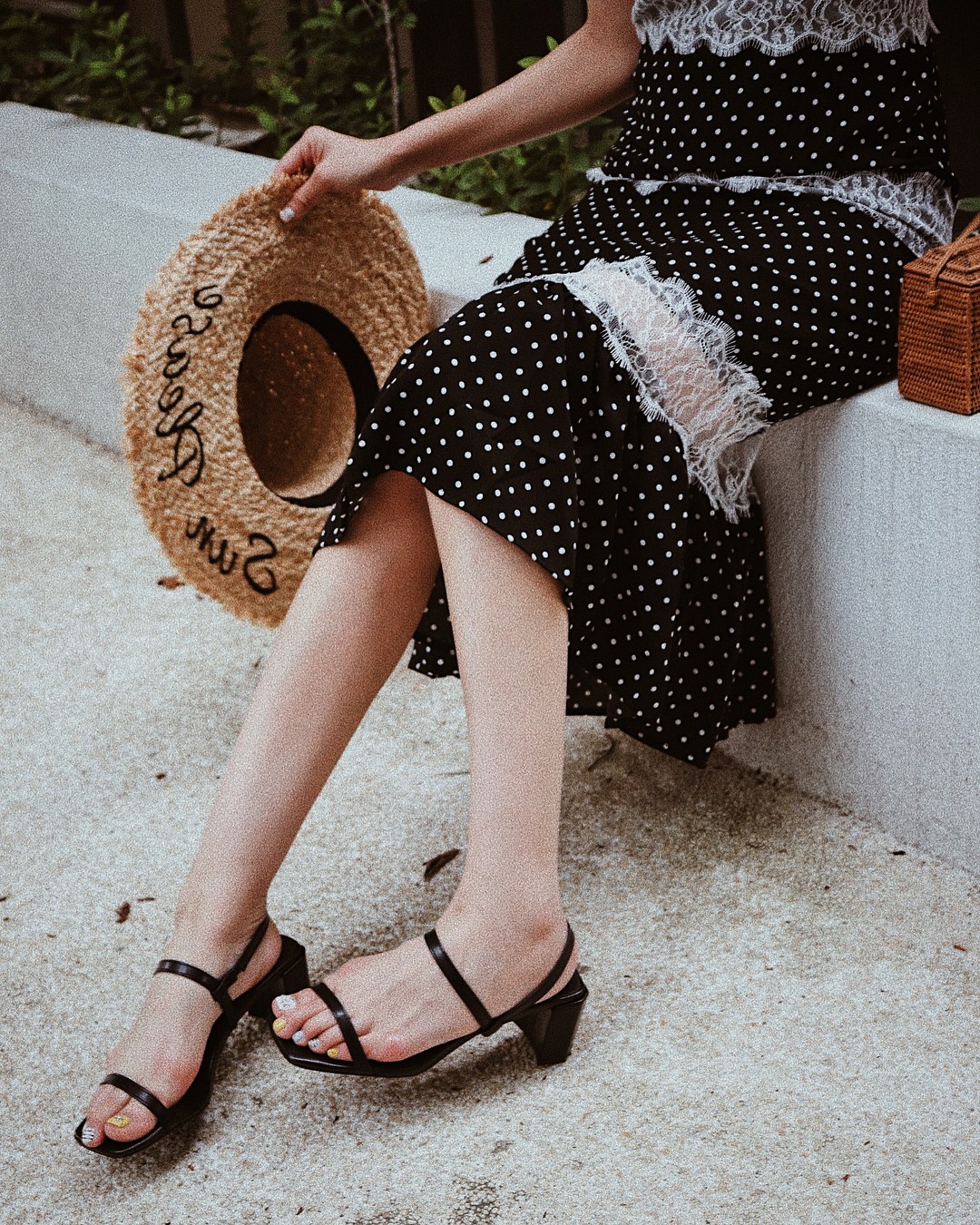 Đây là 4 mẫu giày dép có thể kết hợp với mọi set đồ, vô cùng xứng đáng để bạn sắm ngay cho mình