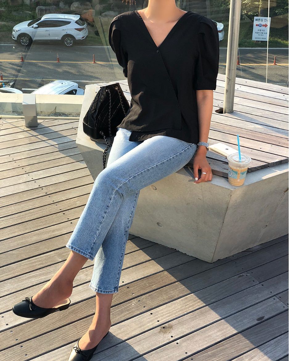 Đây là 4 mẫu giày dép có thể kết hợp với mọi set đồ, vô cùng xứng đáng để bạn sắm ngay cho mình