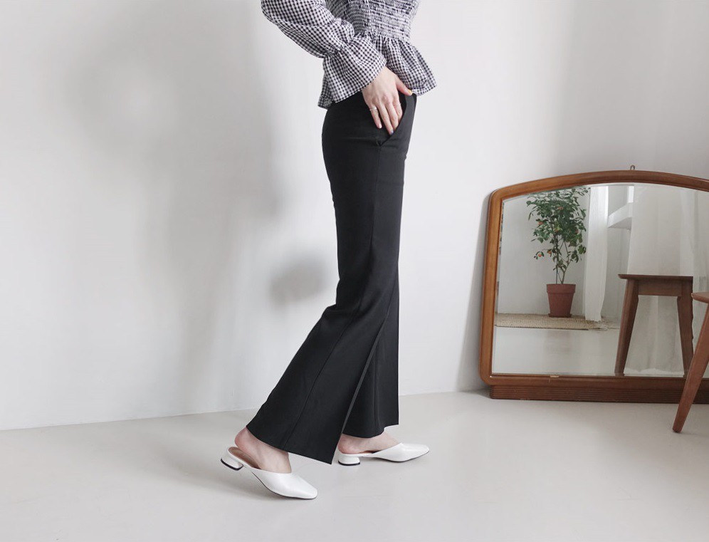 Đây là 4 mẫu giày dép có thể kết hợp với mọi set đồ, vô cùng xứng đáng để bạn sắm ngay cho mình