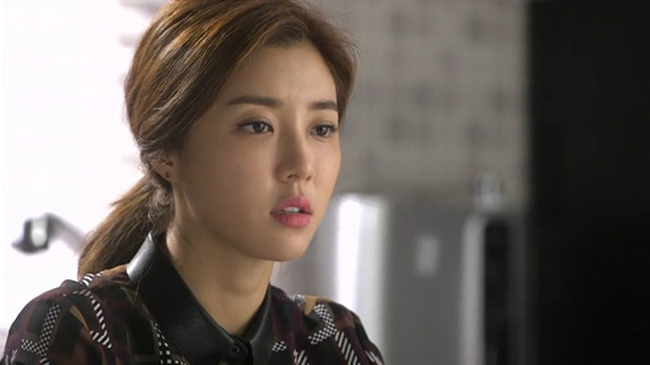 Mẹ chồng đòi lại số vàng từng tặng con dâu để hồi môn cho con gái, hành động của nàng dâu khiến bà nể cả đời