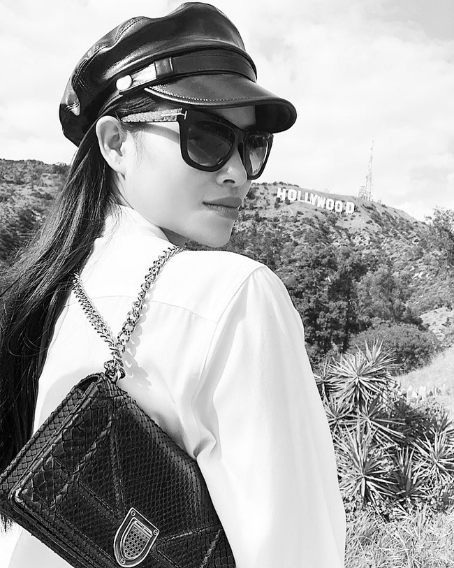 Tái xuất showbiz cũng là lúc style của Phạm Hương thăng hạng vượt bậc, không còn nhạt nhòa như trước kia