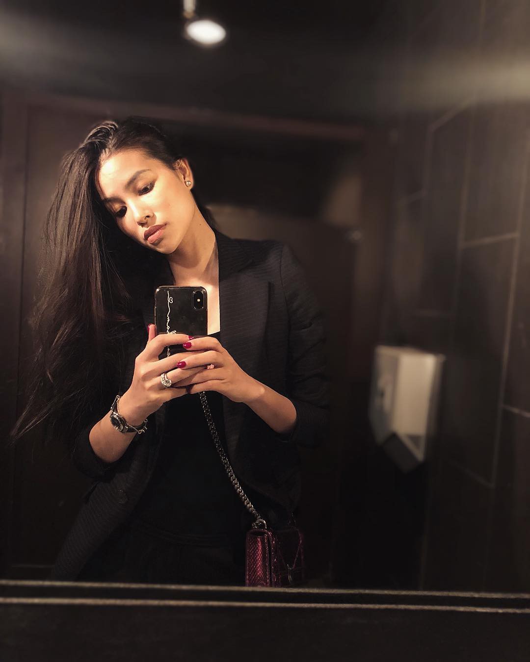 Tái xuất showbiz cũng là lúc style của Phạm Hương thăng hạng vượt bậc, không còn nhạt nhòa như trước kia