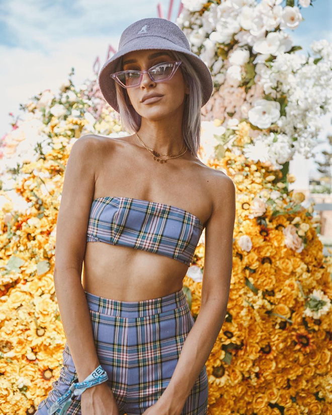 4 hot trend làm đẹp được hội gái xinh tại Coachella quẩy nhiệt tình: xu hướng nào cũng ảo tung chảo 4 hot trend làm đẹp được hội gái xinh tại Coachella quẩy nhiệt tình: xu hướng nào cũng ảo tung chảo