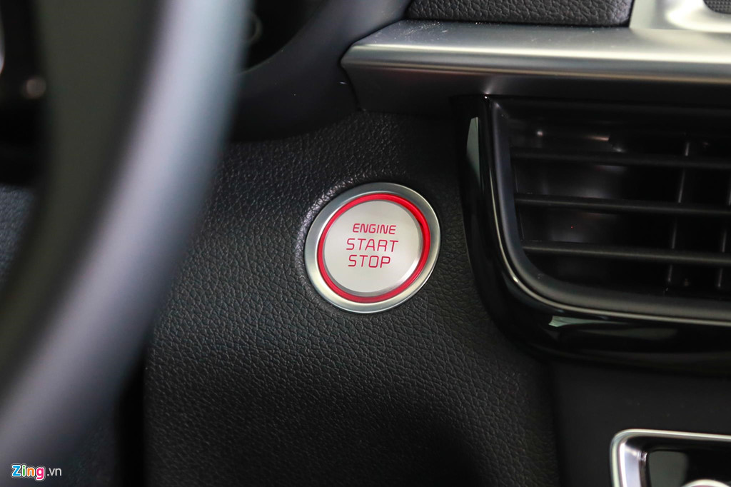 Kia Optima 2019 xuất hiện tại đại lý, bản cao cấp tăng giá 20 triệu