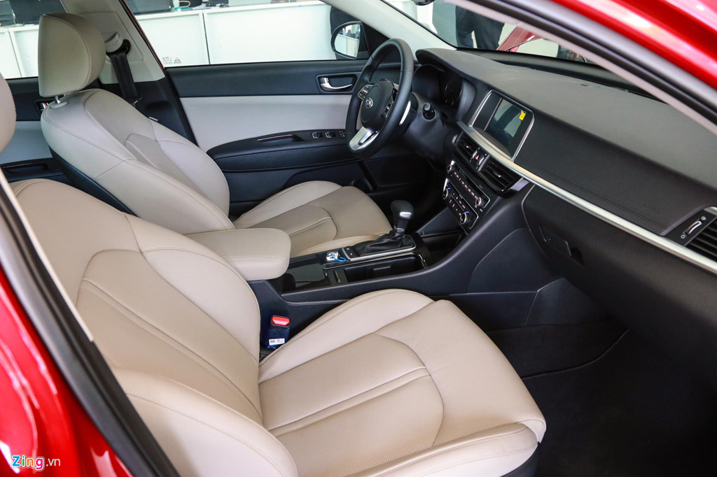 Kia Optima 2019 xuất hiện tại đại lý, bản cao cấp tăng giá 20 triệu