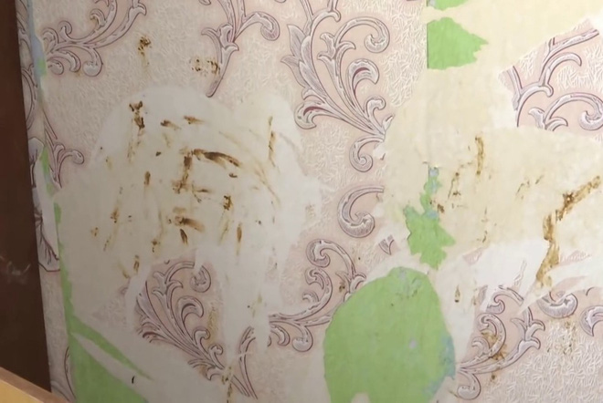 Mẹ trẻ giam giữ hai con suốt 9 ngày để đi chơi với nhân tình khiến con trai chết đói, con gái chỉ còn da bọc xương