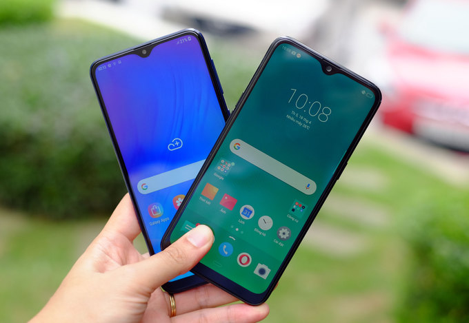 Smartphone màn hình giọt nước, camera kép giá 3,5 triệu đồng