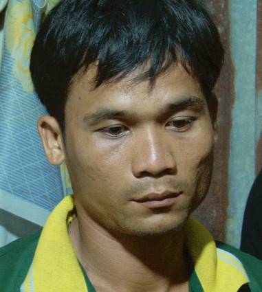 Dùng kìm cắt khóa cửa đột nhập nhà dân trộm 10 lượng vàng