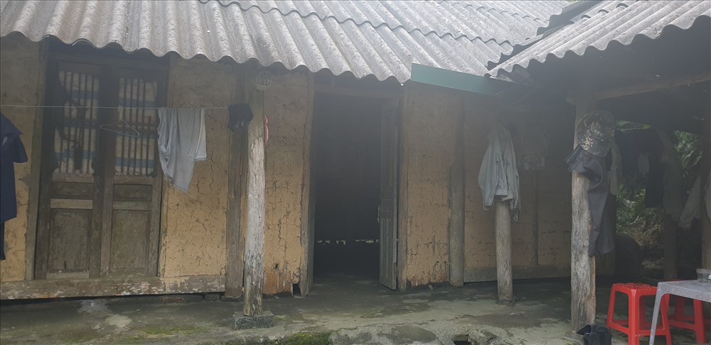 Nghi án bị doạ giết con trai đang ngủ, mẹ cắn răng chịu đựng cưỡng bức