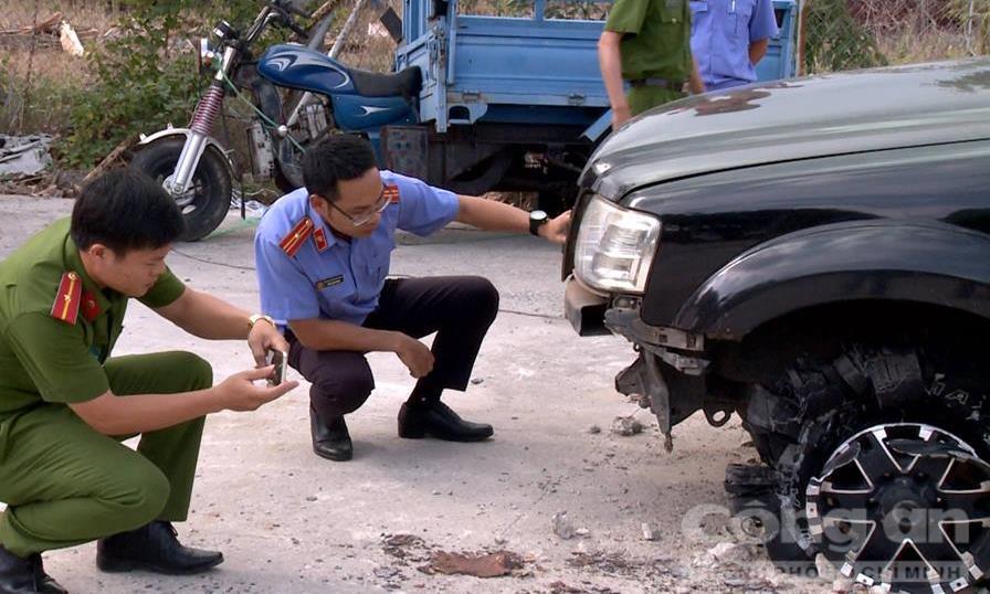 Người lái xe tông CSGT tử vong từng ném bom khói vào ngân hàng ở Sài Gòn