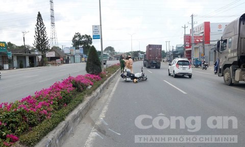 Người lái xe tông CSGT tử vong từng ném bom khói vào ngân hàng ở Sài Gòn
