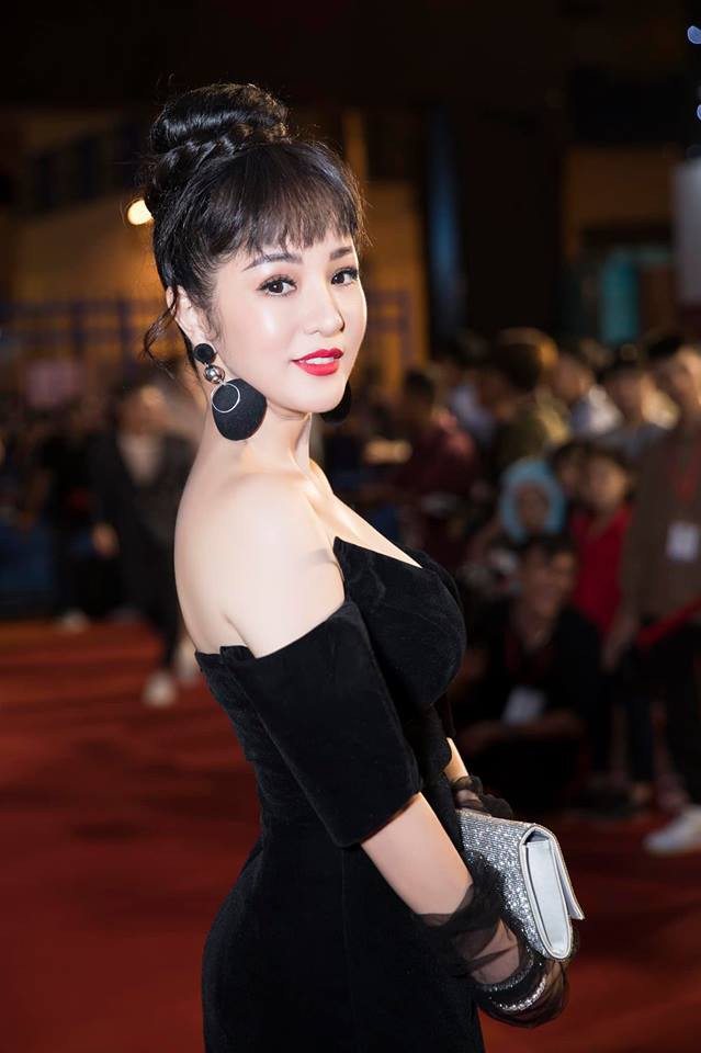 Danh hài Thúy Nga lần đầu chia sẻ về mối tình đầu, đưa hết tiền bạc nhà cửa cho bạn trai giữ hộ nhưng đến lúc chia tay thì thế này Danh hài Thúy Nga lần đầu chia sẻ về mối tình đầu, đưa hết tiền bạc nhà cửa cho bạn trai giữ hộ nhưng đến lúc chia tay thì thế này