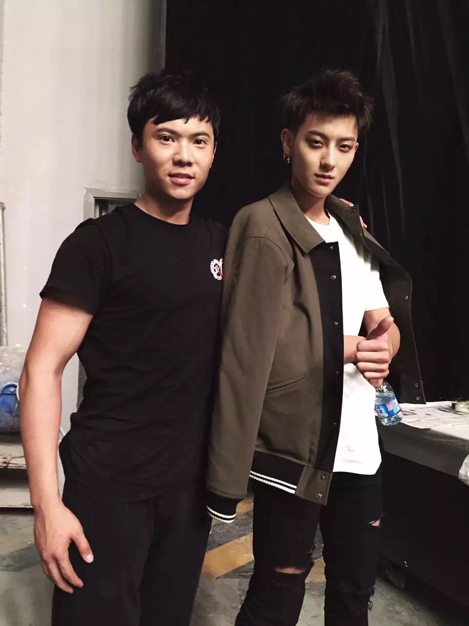 Choáng hơn cả Jaden Smith: Cậu nhóc đáng ghét trong Karate Kid sau 9 năm bỗng hóa mỹ nam 8 múi cực phẩm