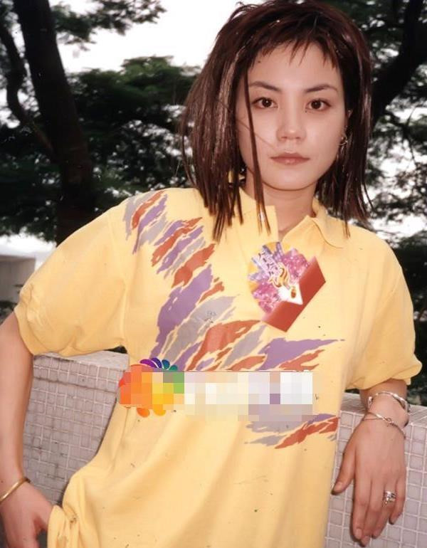 Vương Phi - người đàn bà đẹp khiến Tạ Đình Phong si mê suốt 20 năm