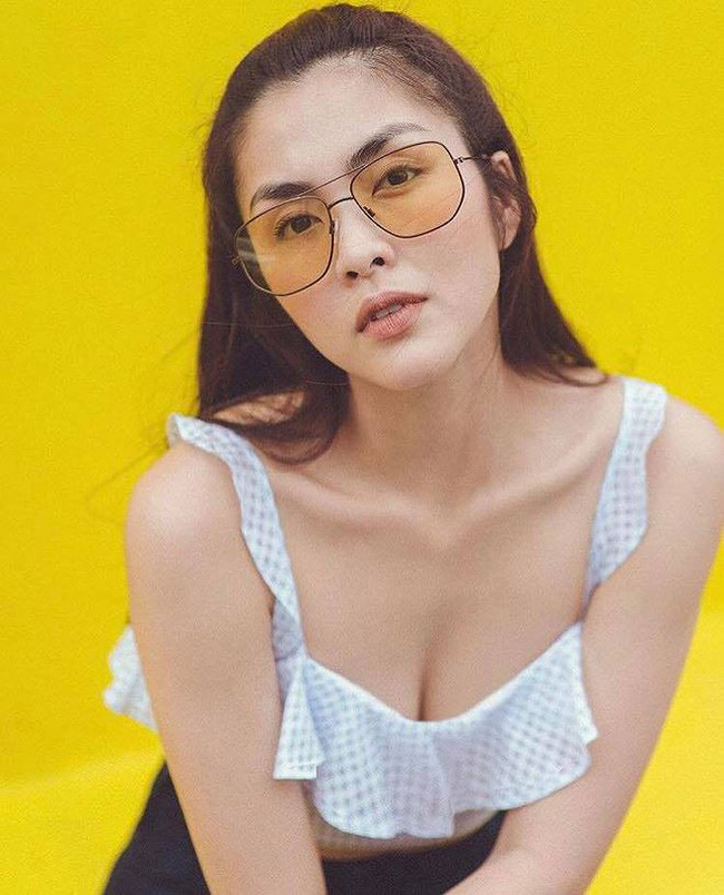 Tăng Thanh Hà siêu quyến rũ với váy 2 dây, khoe ngực đầy cùng xương quai xanh hút mắt