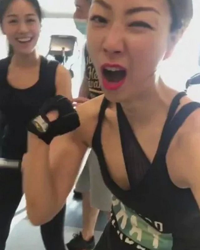 Tiết lộ thêm tình huống đê tiện về Huỳnh Tâm Dĩnh: Hứa Chí An chỉ là bước đệm sau khi cố tà lưa người đàn ông này mà không thành