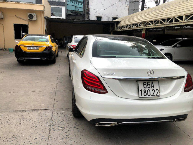 Bắt đường dây bán 1000 viên thuốc lắc/ngày cho quán bar ở TP.HCM, thu cả kho vũ khí trong ô tô Mercedes