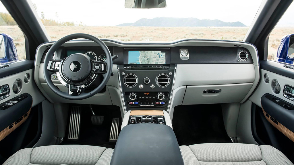 Khám phá SUV siêu sang mới trong bộ sưu tập của Cristiano Ronaldo