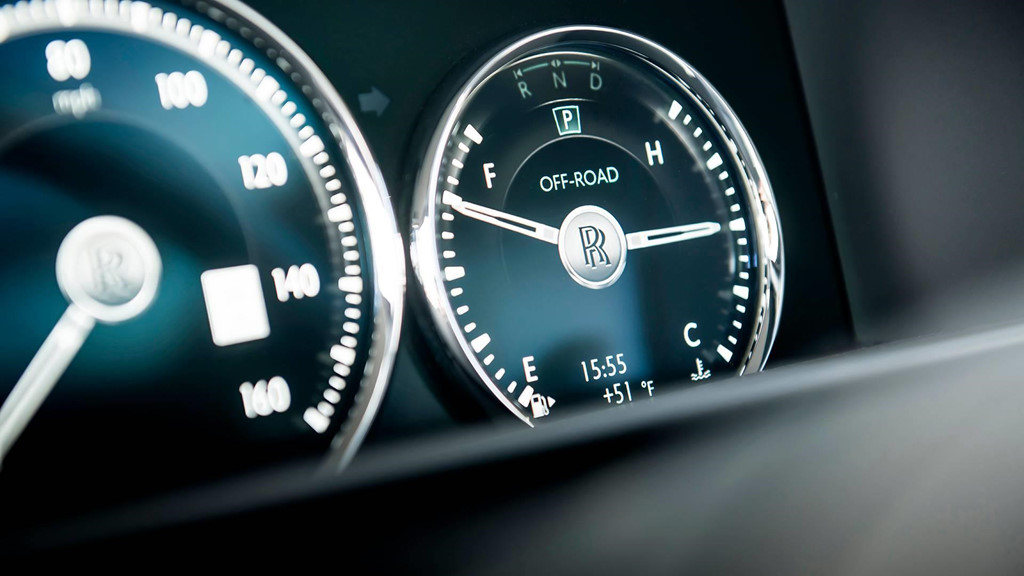 Khám phá SUV siêu sang mới trong bộ sưu tập của Cristiano Ronaldo