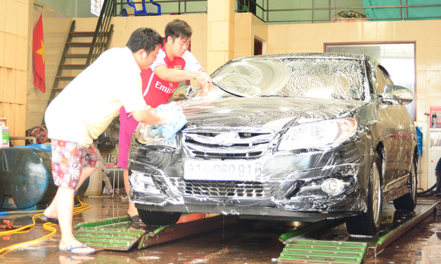 Tăng thu phí bảo vệ môi trường với hàng vạn điểm rửa xe, nhà hàng