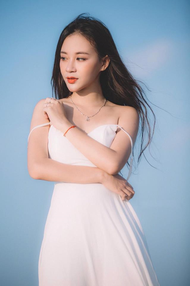 Nữ sinh ĐH Thương mại được dân mạng ví nhan sắc như một nàng thơ