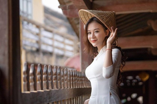 Nữ sinh ĐH Thương mại được dân mạng ví nhan sắc như một nàng thơ