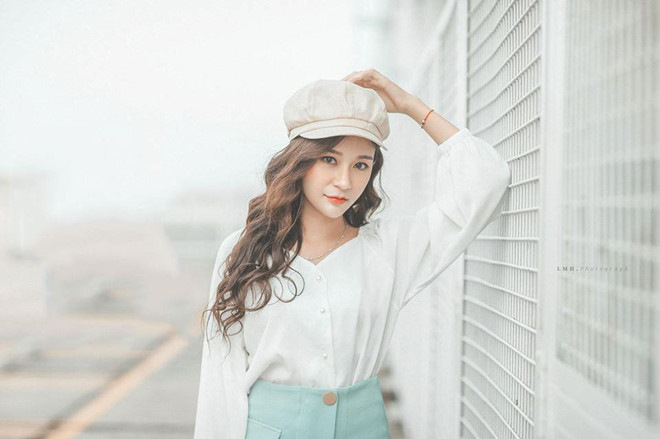 Nữ sinh ĐH Thương mại được dân mạng ví nhan sắc như một nàng thơ