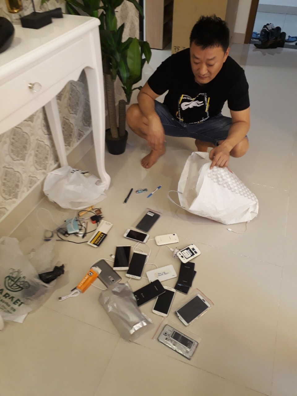 Bắt 3 người Hàn Quốc vào Việt Nam tổ chức đường dây đánh bạc trăm tỷ