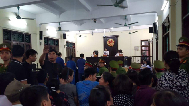 12,5 năm tù giam cho cựu thượng tá công an cùng 3 đồng phạm dâm ô tập thể nữ sinh lớp 9 ở Thái Bình