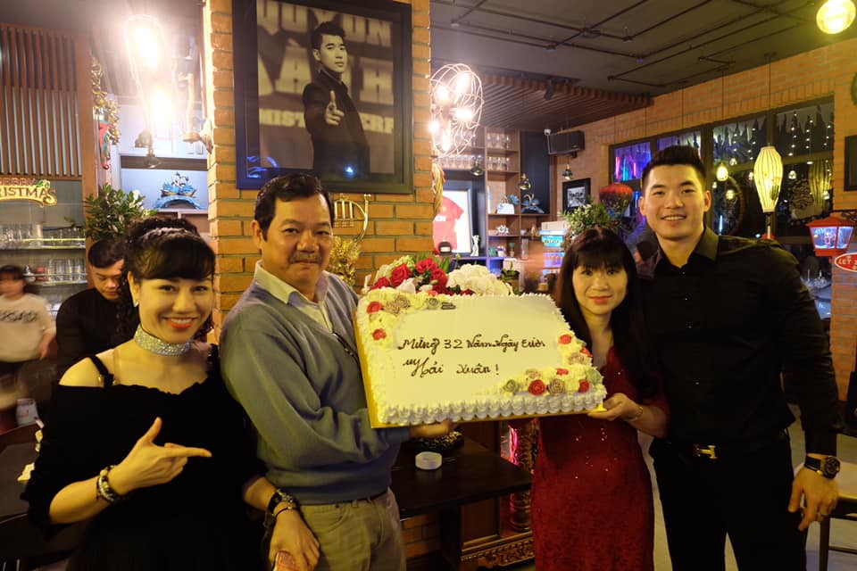 Trương Nam Thành tiết lộ bà xã doanh nhân đang mang thai con đầu lòng sau 5 tháng kết hôn?