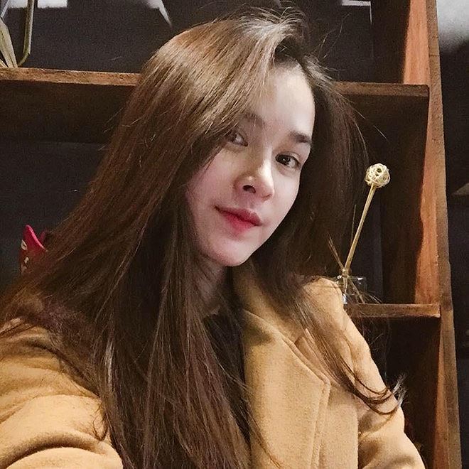 Tiền vệ Đỗ Hùng Dũng công khai ảnh cưới, người khóc ròng vì thần tượng sắp là chồng người ta, người lại thổn thức vì hậu trường quá lãng mạn Tiền vệ Đỗ Hùng Dũng công khai ảnh cưới, người khóc ròng vì thần tượng sắp là chồng người ta, người lại thổn thức vì hậu trường quá lãng mạn
