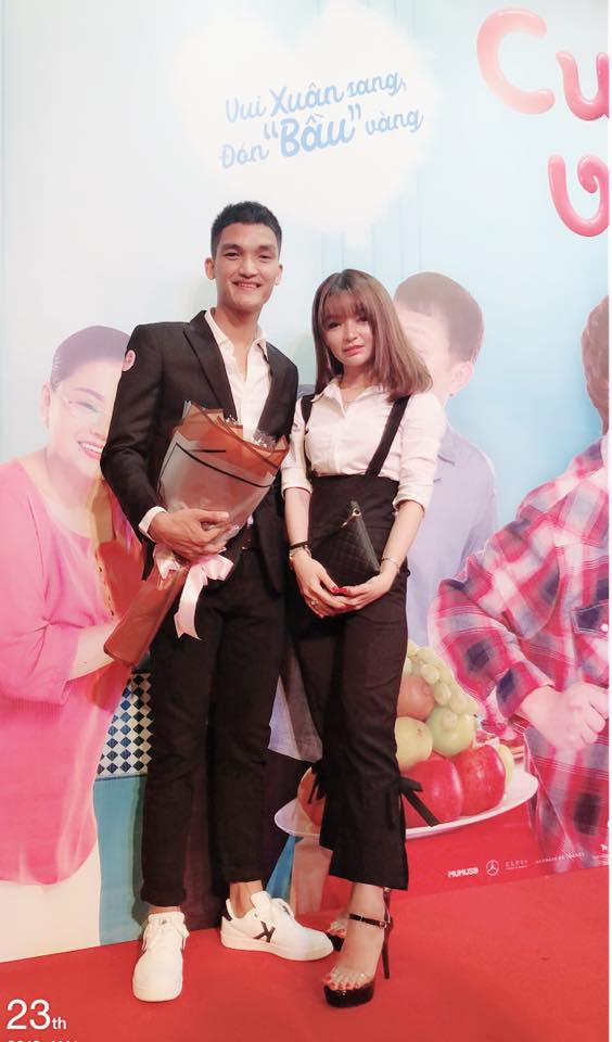 Thánh lầy Mạc Văn Khoa và bạn gái xinh như hot girl chính thức công khai hẹn hò Thánh lầy Mạc Văn Khoa và bạn gái xinh như hot girl chính thức công khai hẹn hò