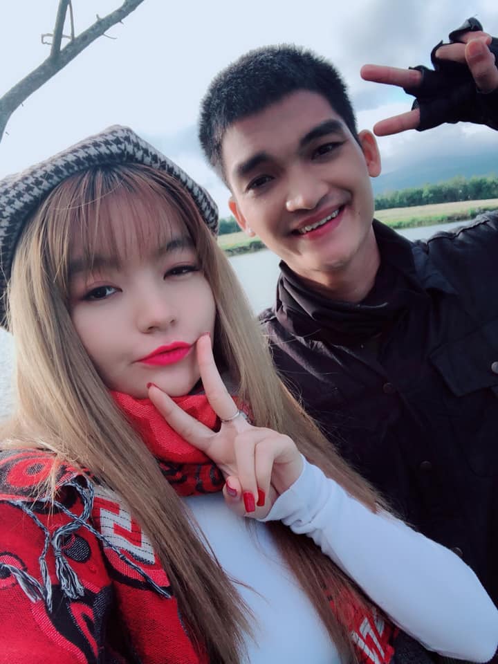 Thánh lầy Mạc Văn Khoa và bạn gái xinh như hot girl chính thức công khai hẹn hò Thánh lầy Mạc Văn Khoa và bạn gái xinh như hot girl chính thức công khai hẹn hò