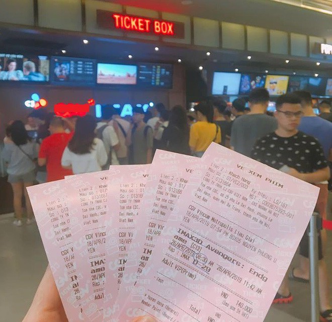Nở rộ dịch vụ nhận đặt vé Avengers: Endgame ăn chênh, hàng chợ đen đắt gấp 3 lần