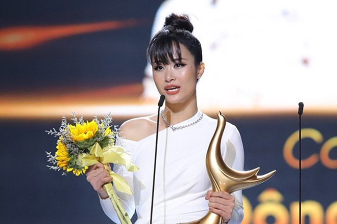 Bị Lệ Quyên đá xoáy, Đông Nhi có xứng đáng vượt mặt đàn anh đàn chị nhận giải Cống Hiến?