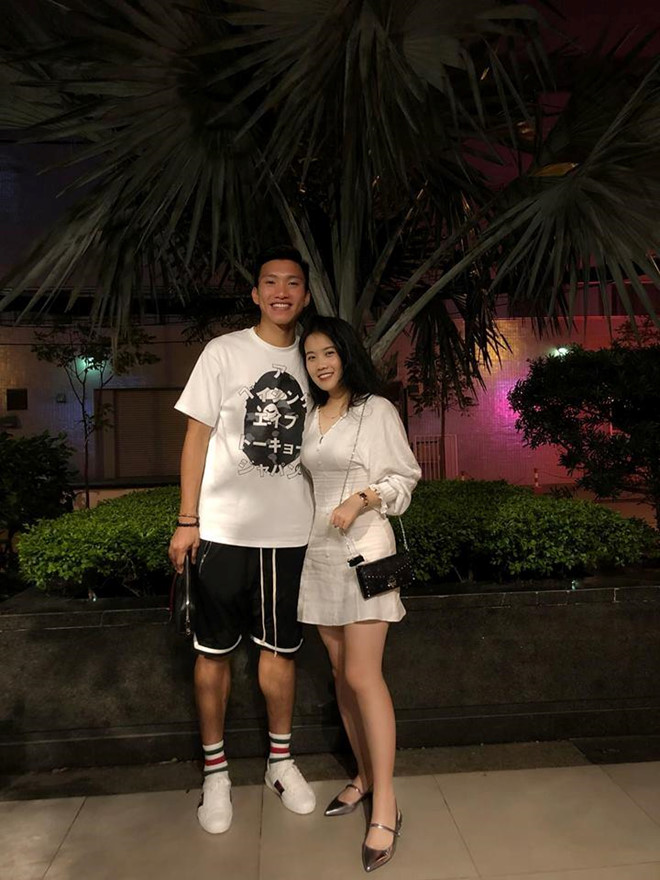 Tiến Dũng, Quang Hải và dàn cầu thủ mừng sinh nhật tuổi 20 của Văn Hậu Tiến Dũng, Quang Hải và dàn cầu thủ mừng sinh nhật tuổi 20 của Văn Hậu