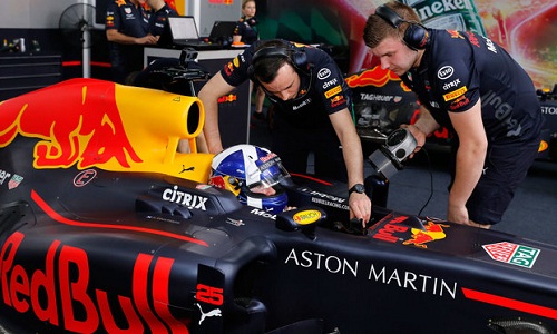 Tối nay xe F1 lần đầu đua thử tại Hà Nội