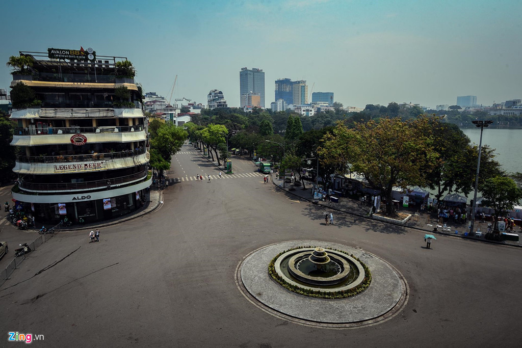 Mặt đường ở Hà Nội nóng hơn 50 độ C