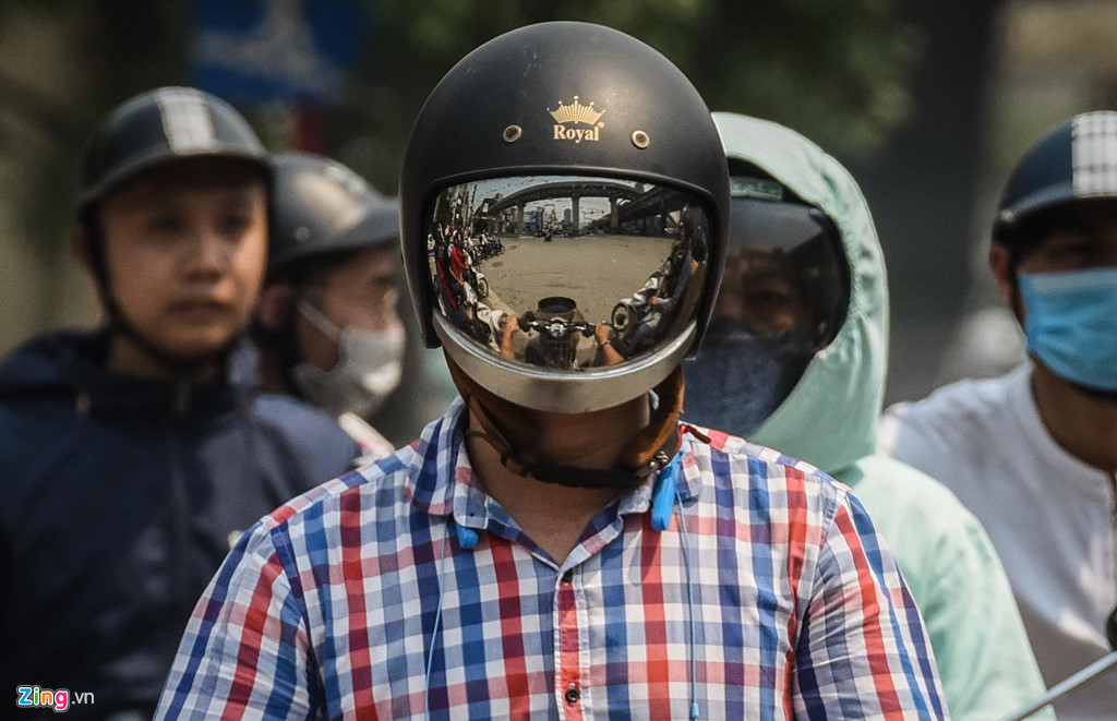 Mặt đường ở Hà Nội nóng hơn 50 độ C