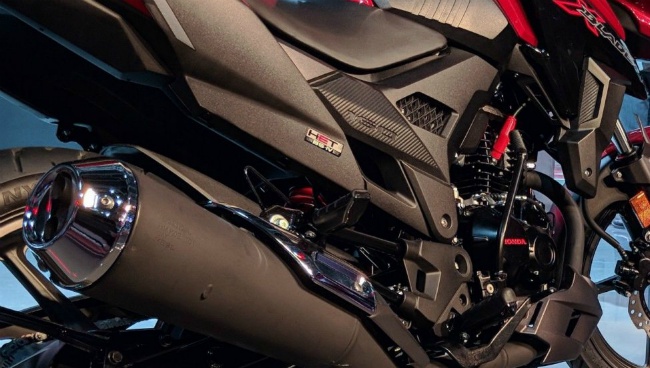 Honda X-Blade mới sắp ra mắt, quyết đấu Suzuki Gixxer 155