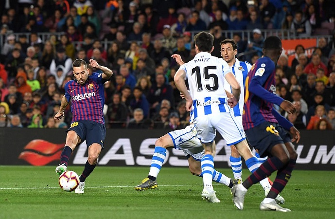 Clip: Messi sắm vai kiến tạo, Barca tiến sát ngôi vương