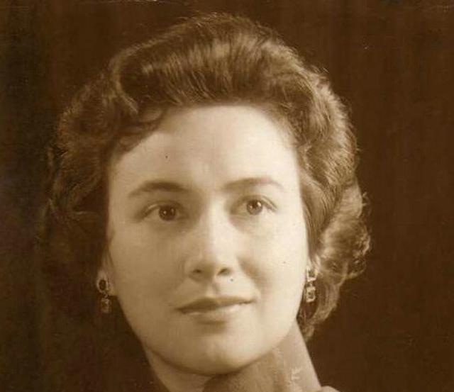 Con gái tỷ phú sòng bài: Trẻ xinh đẹp lộng lẫy, già xấu đau đớn, chết vẫn chưa hết khổ