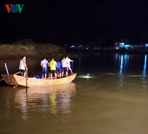 Tắm sông, 2 học sinh đuối nước thương tâm