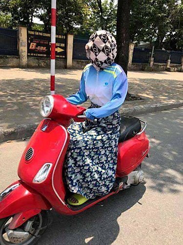 Hà Nội, Sài Gòn dắt tay nhau vào mùa nóng chảy mỡ, học ngay các chị ninja bí kíp tránh nắng bất ngờ