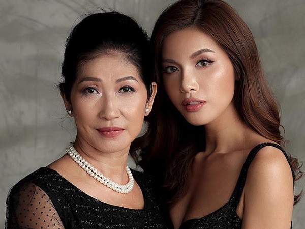 Mẹ ruột tiết lộ Minh Tú từng dùng kem trộn, đòi cưa bớt chân vì quá dài