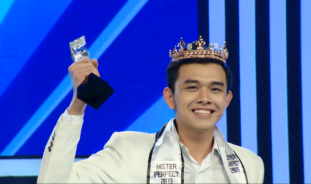 Xử lý văn minh tình huống về ấu dâm, người mẫu Ngự Bình lên ngôi Quán quân Quý ông hoàn hảo