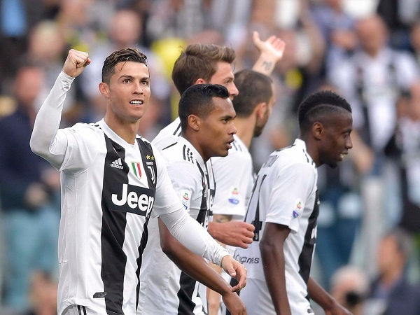 Juventus 2-1 Fiorentina: Ronaldo và các đồng đội vô địch Serie A sớm 5 vòng